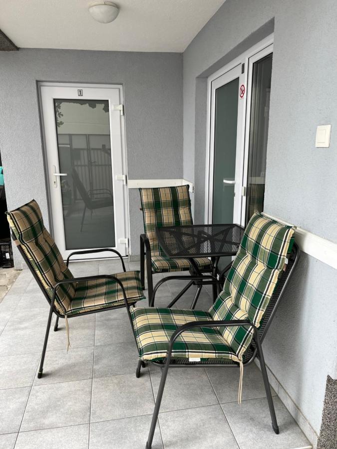 קריקווניצה Apartmani Marina מראה חיצוני תמונה
