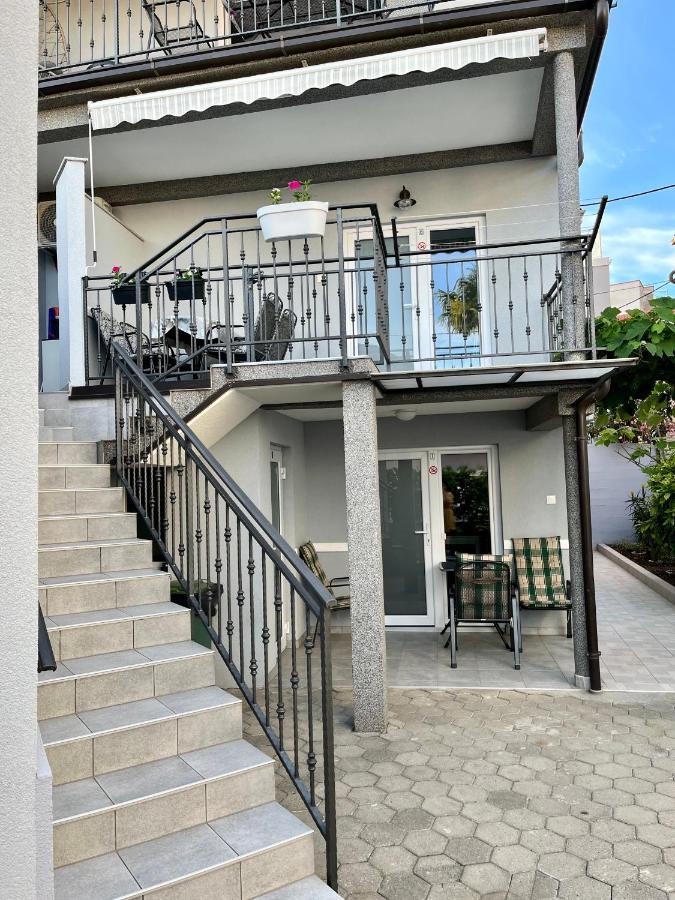 קריקווניצה Apartmani Marina מראה חיצוני תמונה