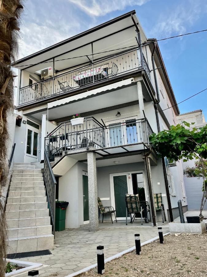 קריקווניצה Apartmani Marina מראה חיצוני תמונה
