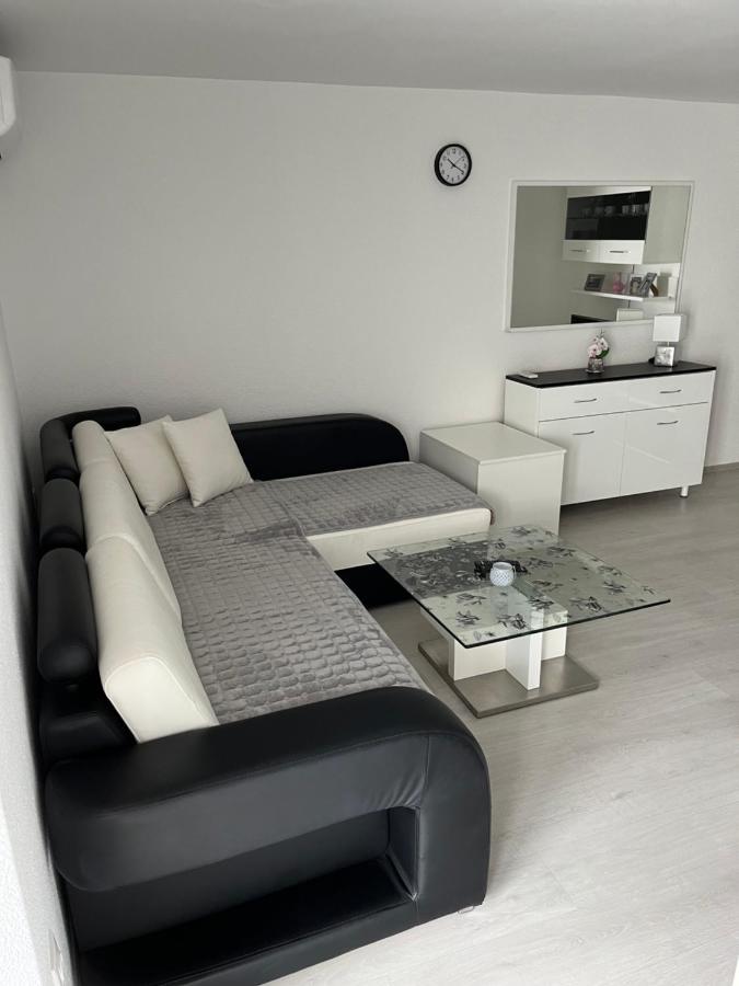 קריקווניצה Apartmani Marina מראה חיצוני תמונה