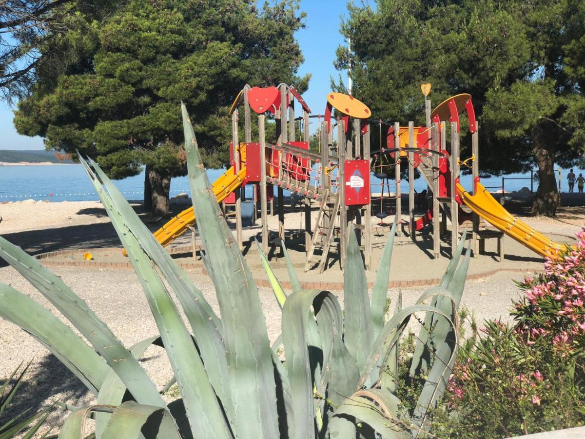 קריקווניצה Apartmani Marina מראה חיצוני תמונה